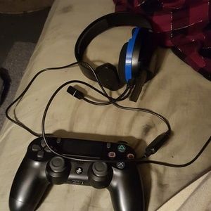 Ps4 and head set